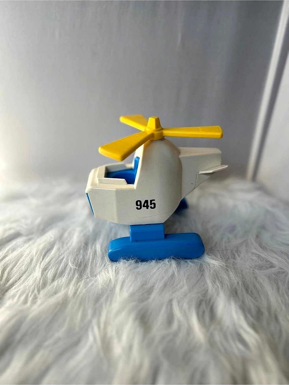 Fisher-Price Little People Offshore Cargo Base Helicopter #945